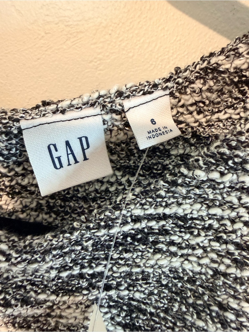 GAP Textured Knit Fit & Flare Dress NWT Size 6 Gray Black Sleeveless - Picture 5 of 8